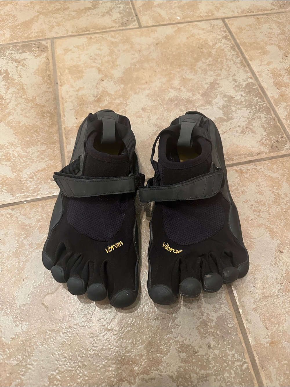 Vibram Black FiveFingers Minimalist Toe Shoes